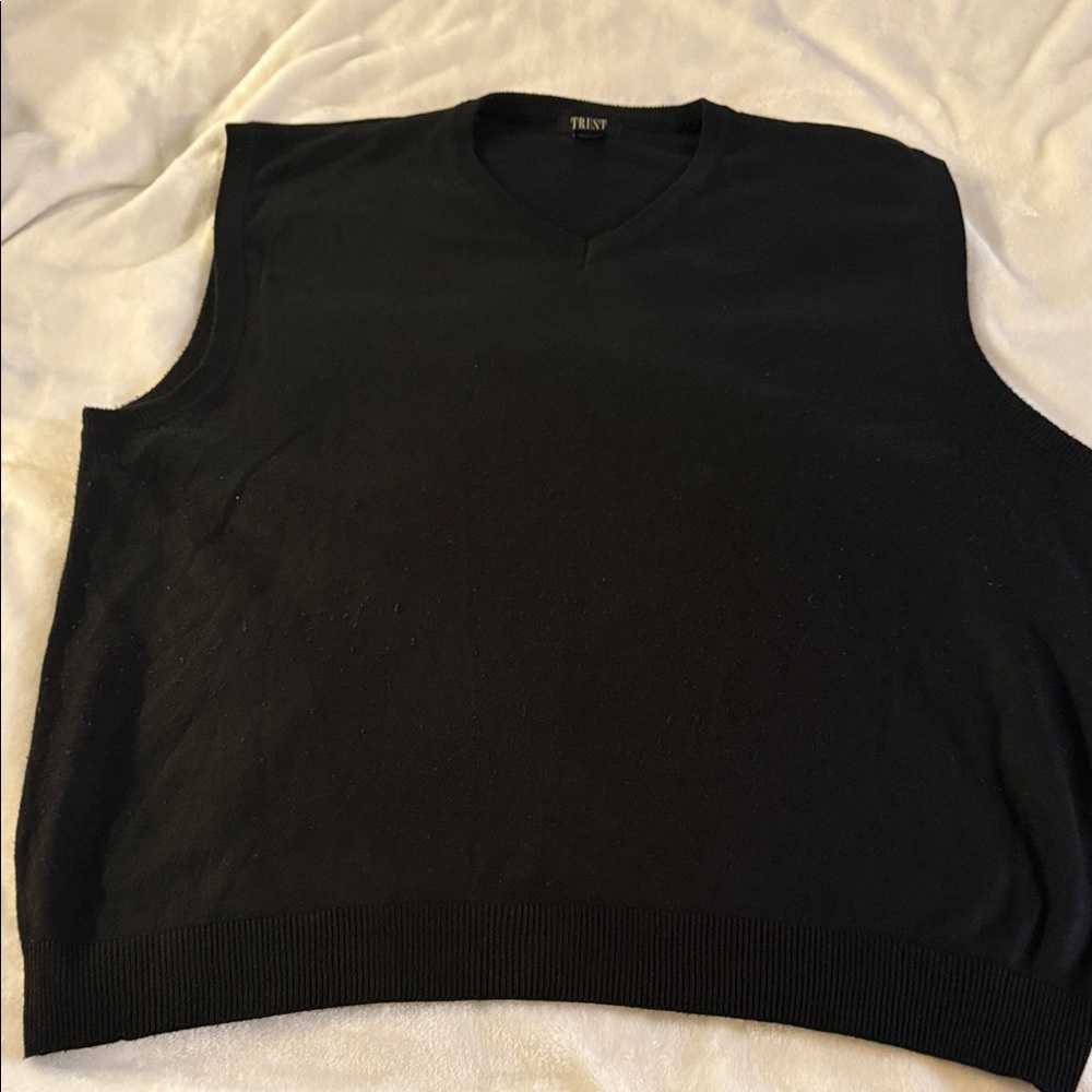 TRUST Men's Classic Black V-Neck Sweater Vest